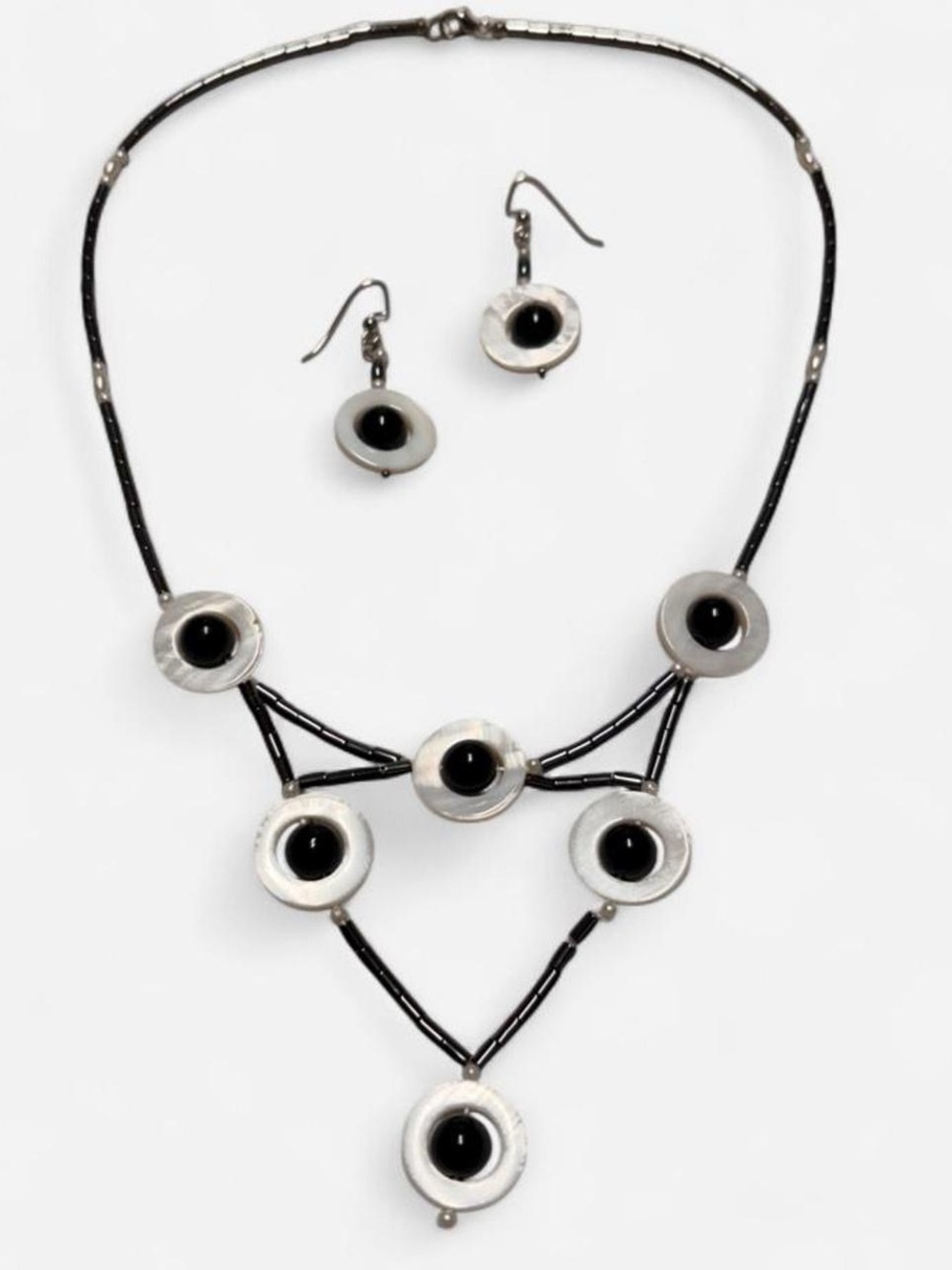 Black & white eye circle hematite and shell necklace and earrings set